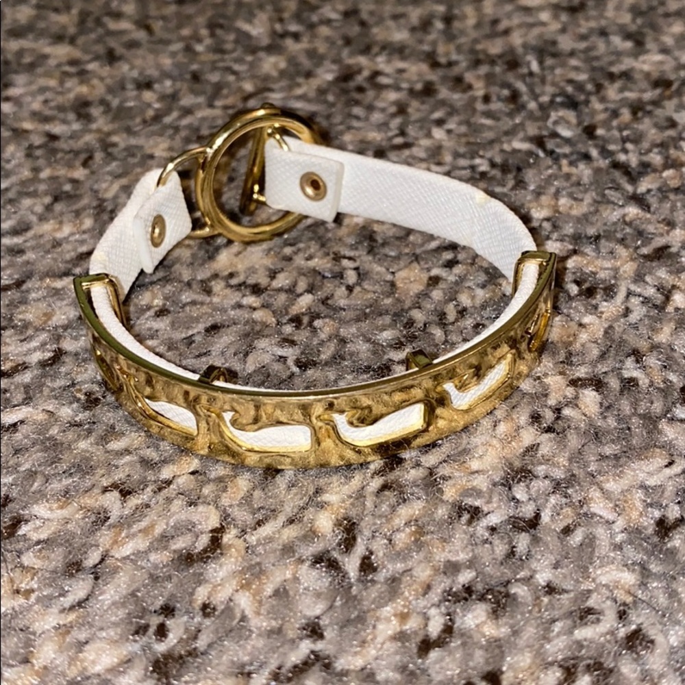 Vineyard vines bracelet
